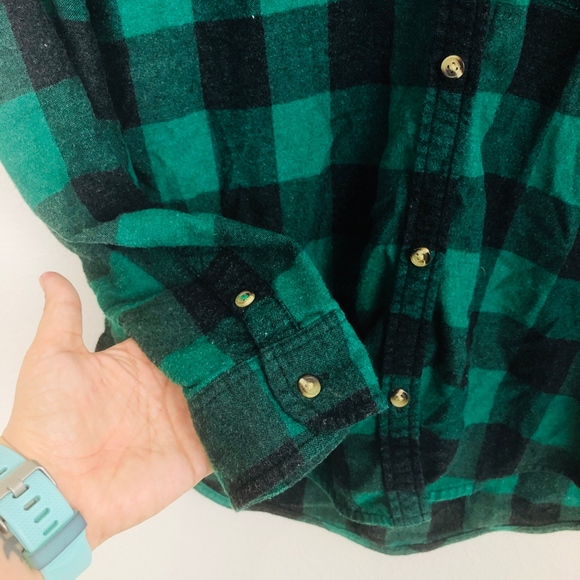 [American Eagle] Green Plaid Boyfriend Shirt - Picture 5 of 7